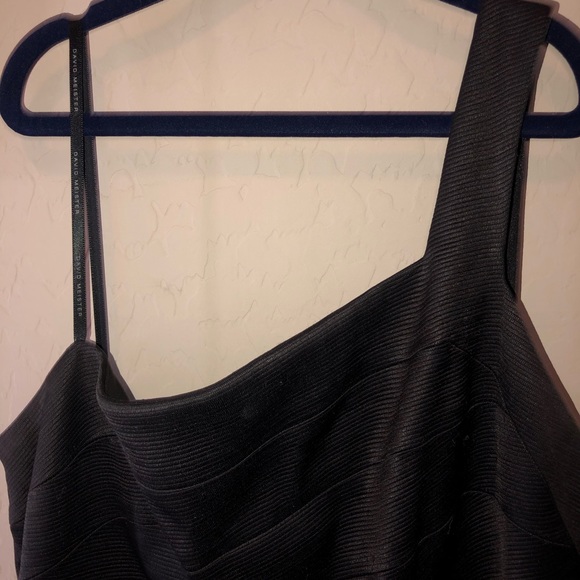 dress like new - Picture 2 of 3